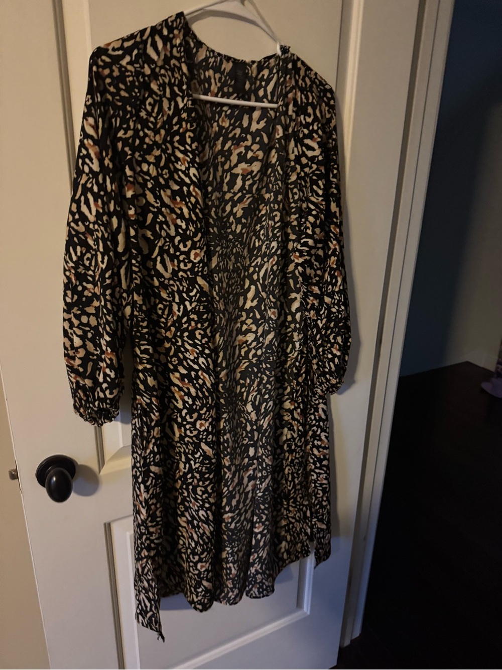 Black and Tan Leopard Print bubble sleeve duster size s-m